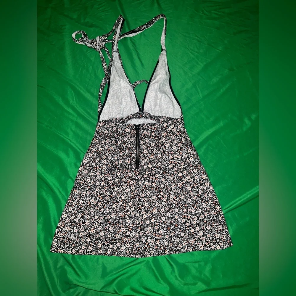 Free People Black/ Orange & Tan Floral Backless Mini Halter Dress size 0 - Picture 2 of 7